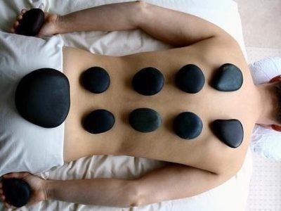 hot-stone-therapy-massage1
